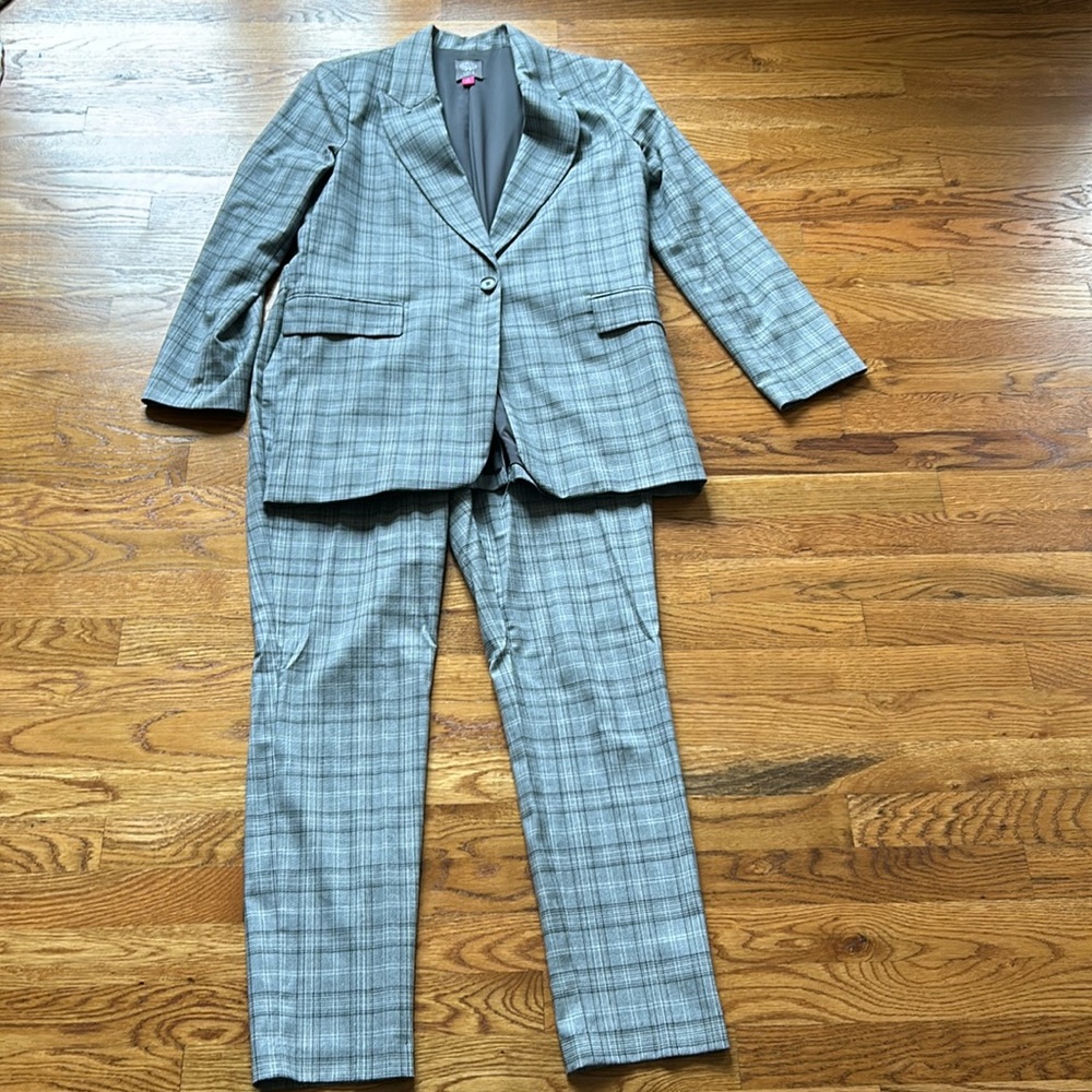 Vince Camuto suit